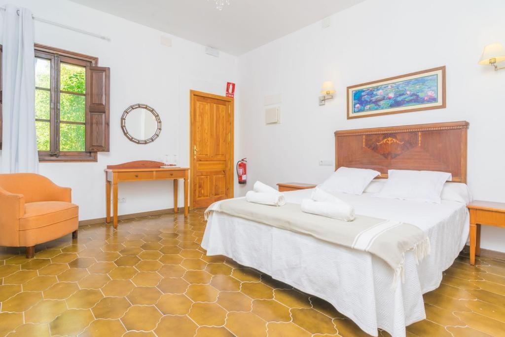 Mini-hôtel Son Amora 3*